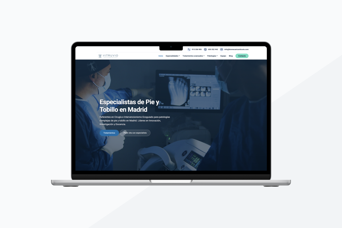Mockups de la página de inicio de la web de Clínica Vitruvio