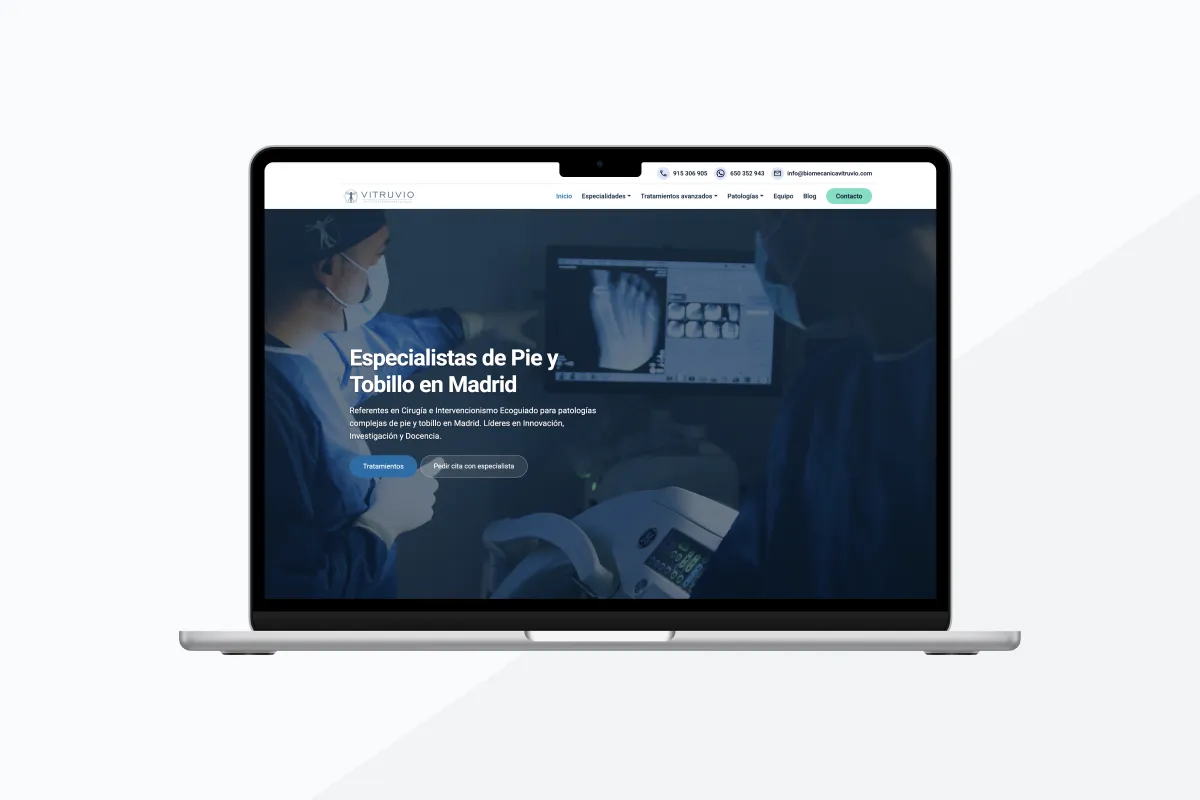 Mockups de la página de inicio de la web de Clínica Vitruvio